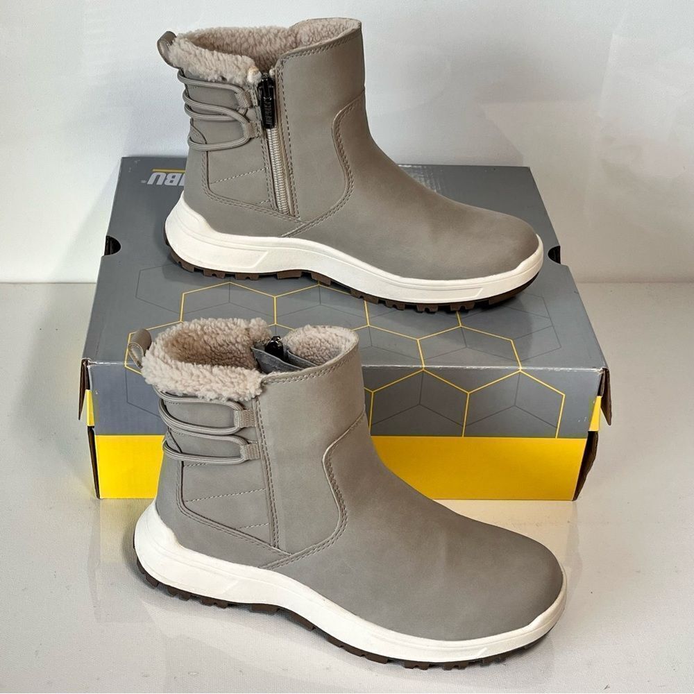 Khombu Sarah Water Repellent Ankle Boots